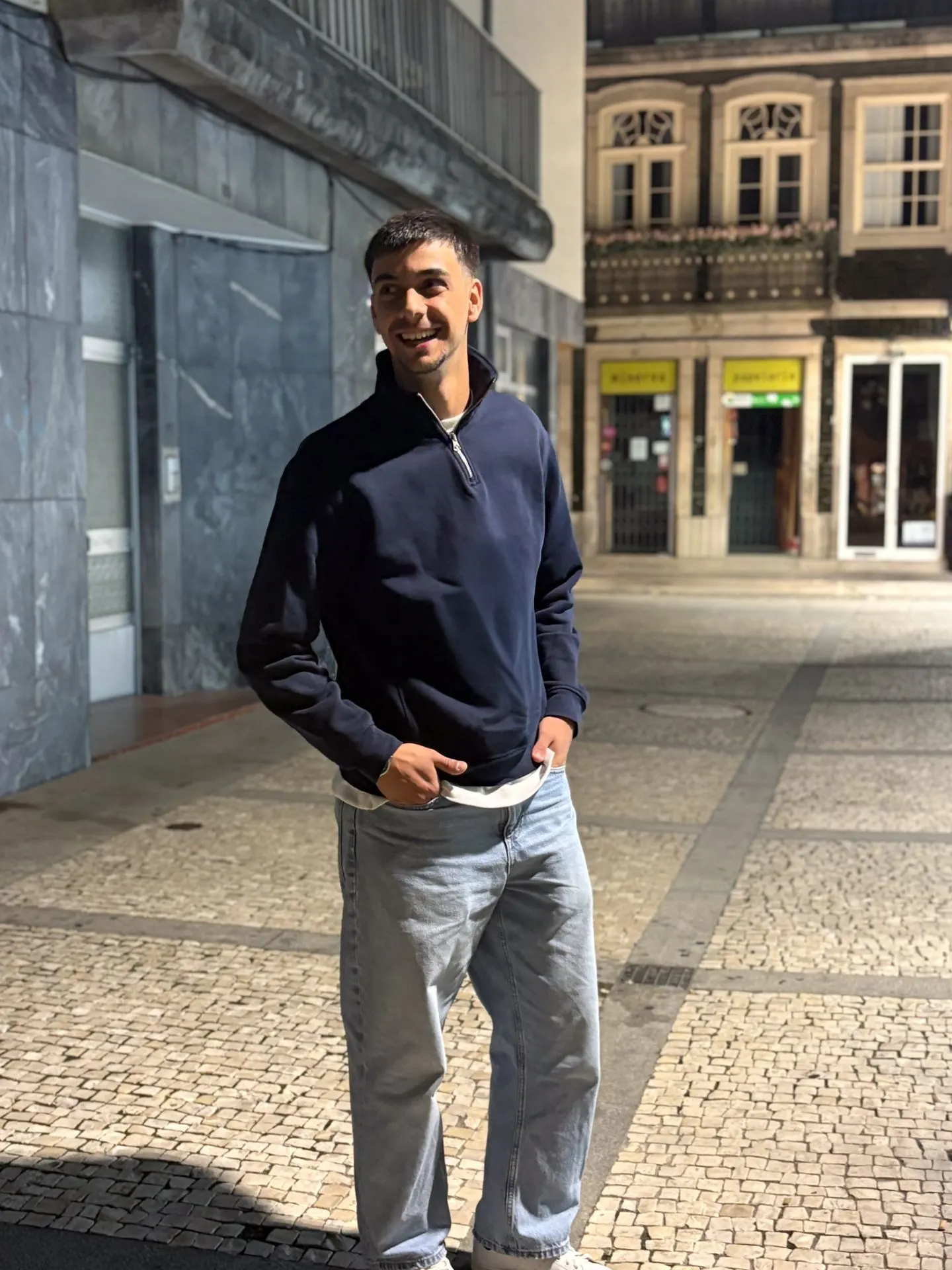 Ricardo Maia, fotógrafo, em ação durante uma sessão